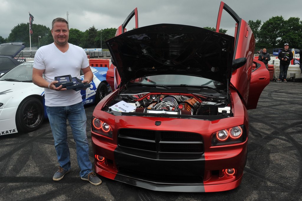 Jesper Larsen blev den helt store triumfator i Danmarks Flotteste Bil, hvor vandt tre præmier for arbejdet med sin Dodge Charger
(Foto: Morten Alstrup)